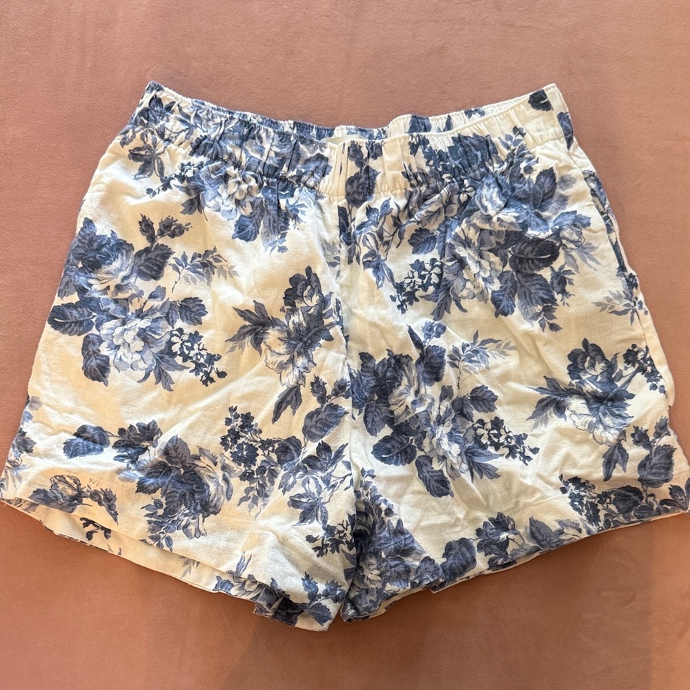 Abercrombie elastic waist shorts